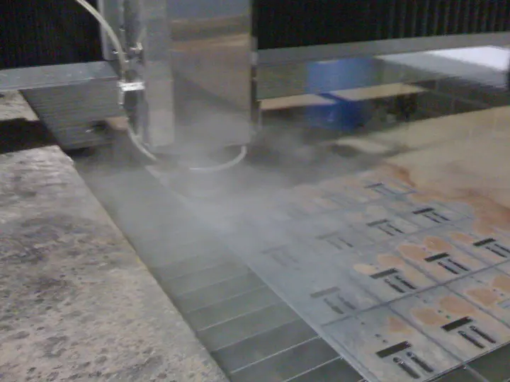 Testa waterjet in azione
